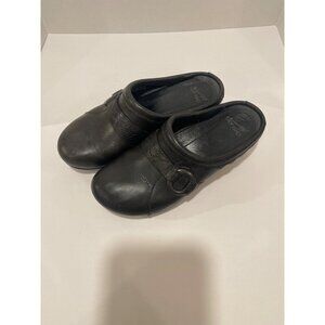 BARN SHOES Dansko Womens LeatherBarn Shoes  Slip-On Clogs ,‎ Buckle  Sz 41 Black
